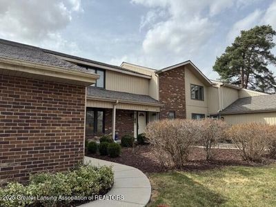 1195 Chartwell Carriage Way N