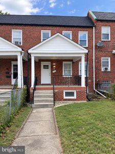 2326 Anoka Ave