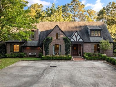 3901 Forest Glen Dr
