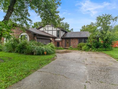 621 Pioneer Dr
