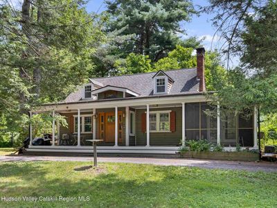 9 Creekside Lane