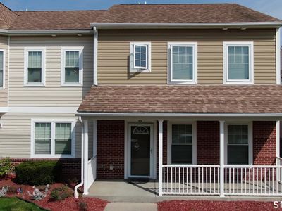64 Osten Boulevard #64