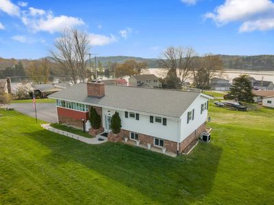 4858 Barton Dr