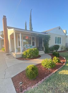 2631 Edison Ave