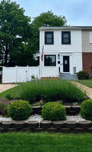 2204 Dartmouth Dr