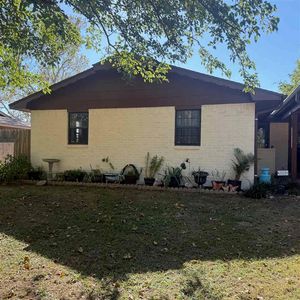 809 SE 38th St