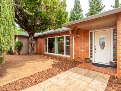 1738 Lazelle Ct