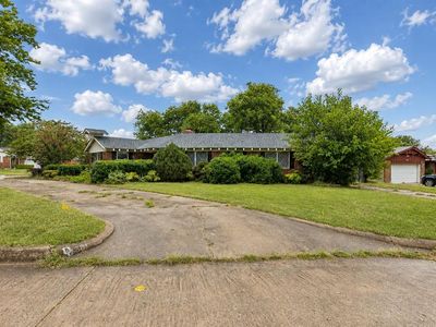 Property at 301 E Ridgewood Dr, Midwest City, OK