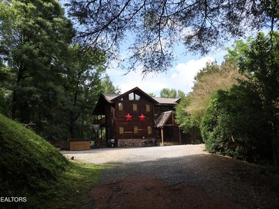 402 Laurel Ave