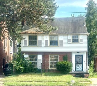 8223 W Seven Mile Rd