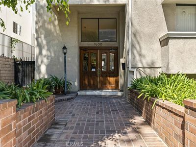 1630 S Bentley Ave APT 103