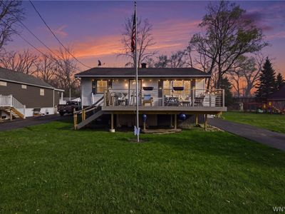 879 Triangle Dr
