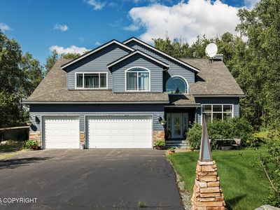 4870 N Sandburg Cir