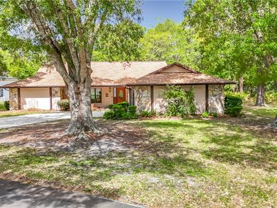 2 Jungleplum Ct W