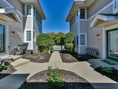 2011 West Layton AVENUE UNIT 4