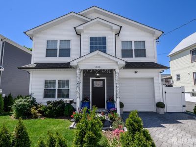 1019 Bishop Evans Way