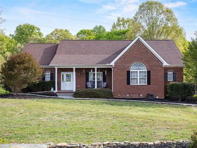 290 Greenturf Dr
