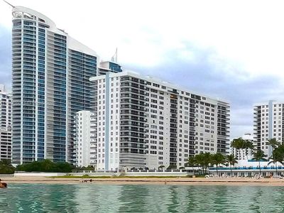 2751 S Ocean Dr APT 1106S