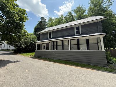 2 Guilfoil Ave