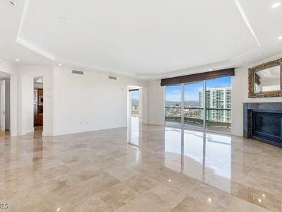 2777 Paradise Rd UNIT 3401