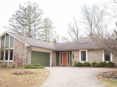 1814 E Greenbriar Ln