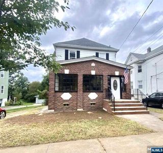 98 Paulison Ave