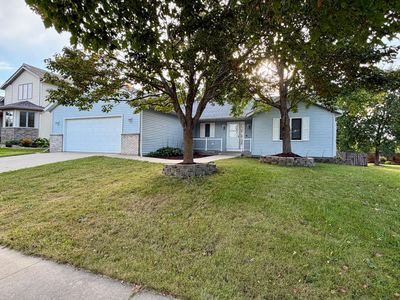 1007 Golfers Ct SE