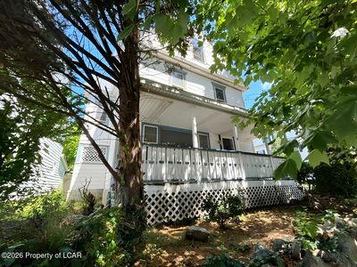 349 E 4th St