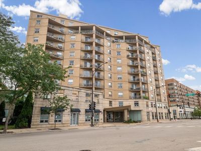 4350 N Broadway Ave #1001