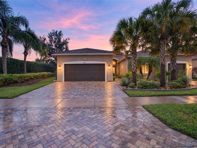 5002 EMERALD ISLE DRIVE