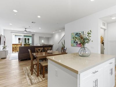 4367 Pacifica Way Unit 2