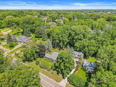 523 Roselawn Ave W