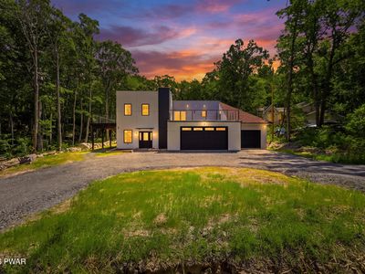 118 Surrey Dr