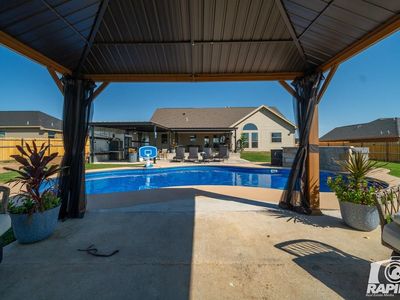 8403 Lynx Ln