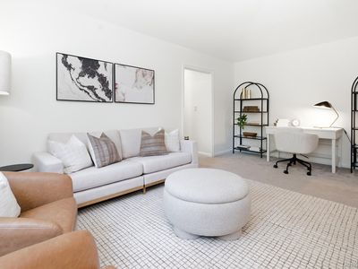 11 Bryant Crescent #1J