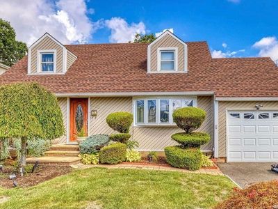 3883 Franklin Avenue