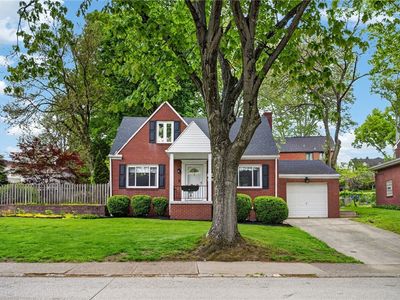 1049 Windermere Dr