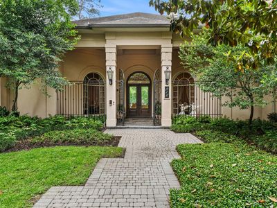 6 Mott Ln