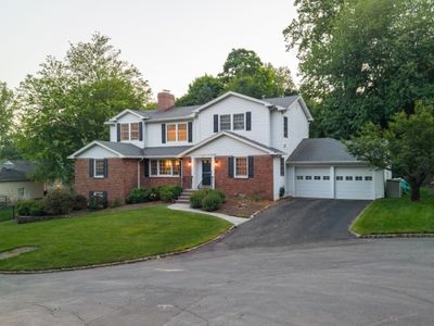 18 Pine Ridge Dr