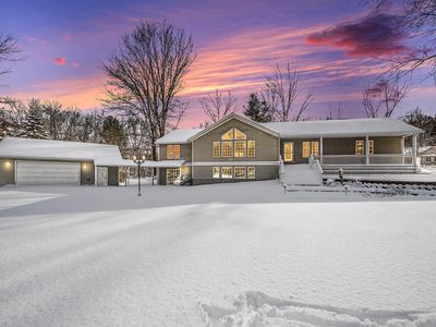 3622 Bayview Dr