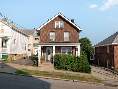 51 Alexander St