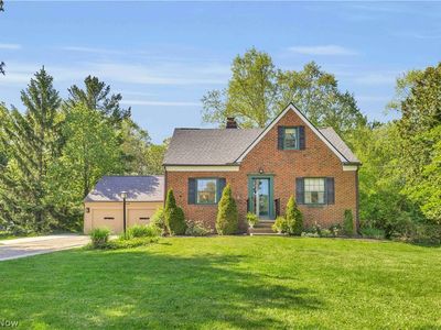 950 E Sprague Rd