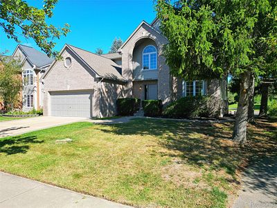 2320 Baltusrol Dr