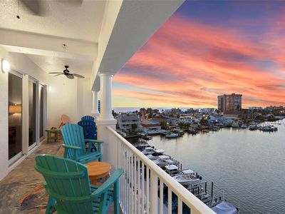 17717 Gulf Blvd APT 604
