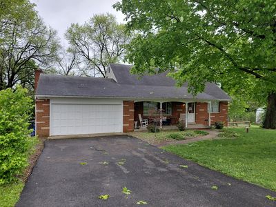 2208 Berry Hill Dr