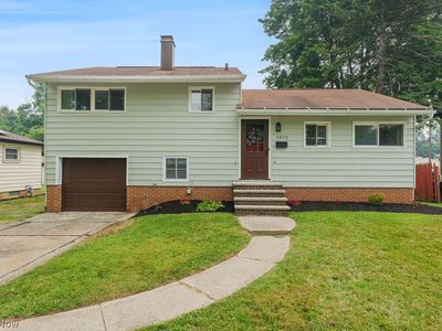 5873 Doxmere Dr