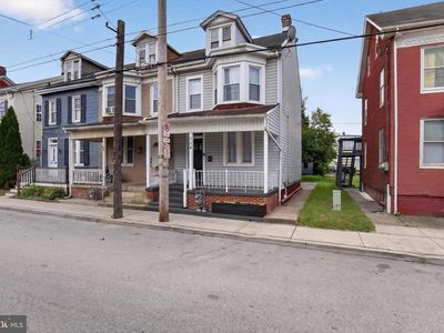 704 E Prospect St