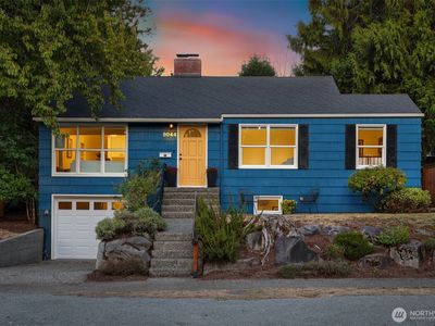 8044 38th Avenue NE