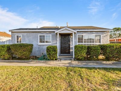 4236 E Rosecrans Ave