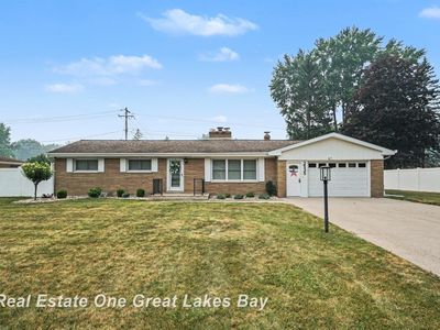 2535 E Greendale Dr
